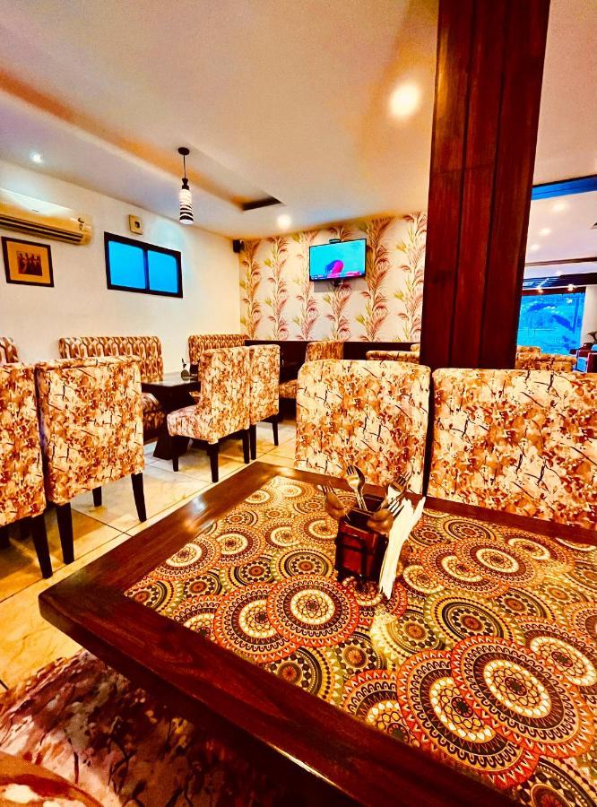 Hotel The Onix Dehradun Dış mekan fotoğraf