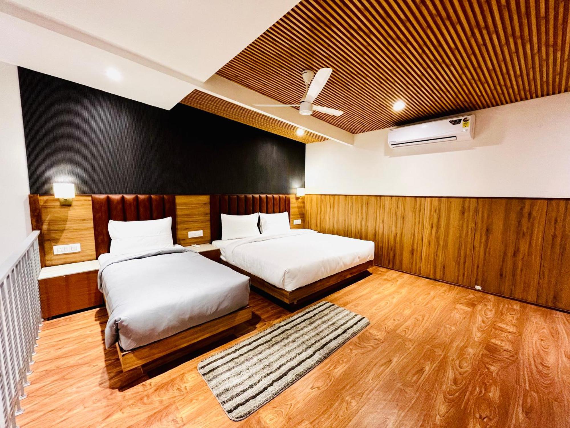 Hotel The Onix Dehradun Dış mekan fotoğraf