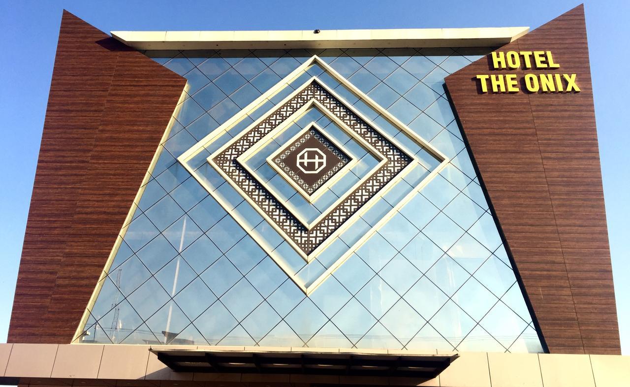 Hotel The Onix Dehradun Dış mekan fotoğraf